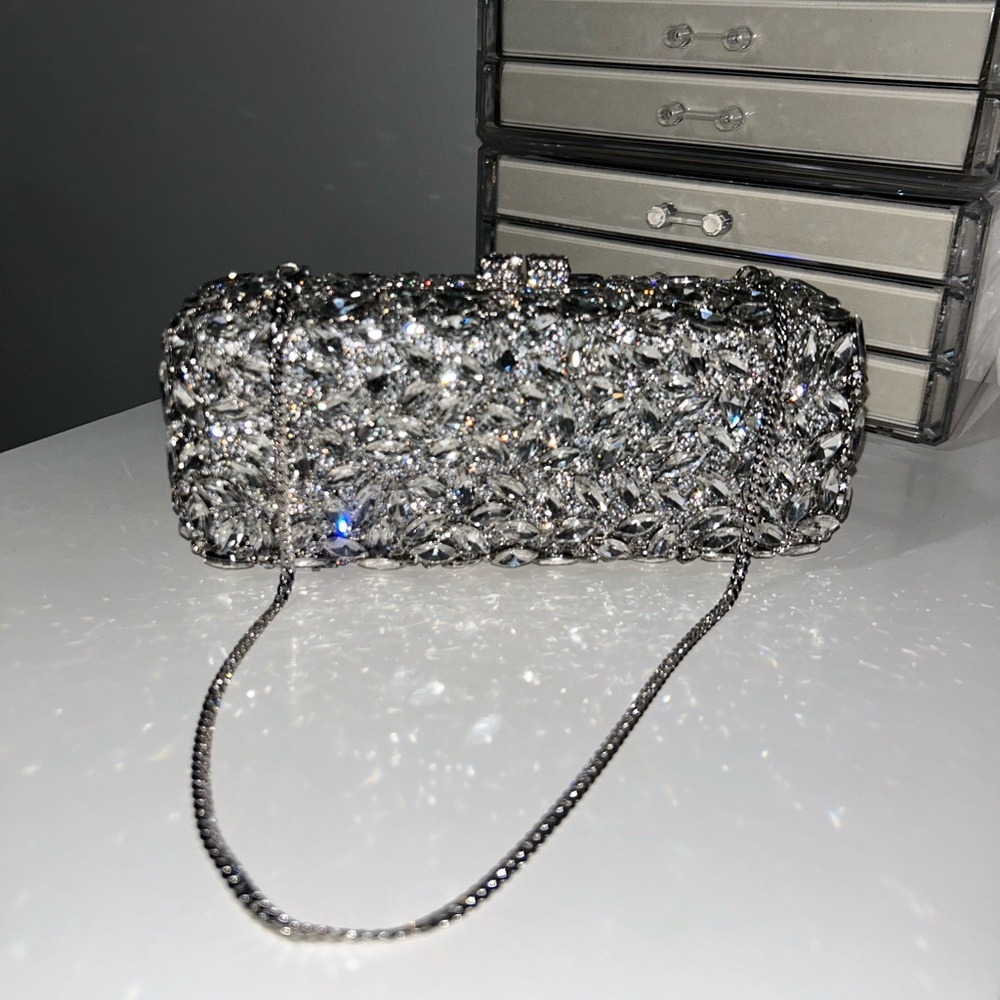 STUNNING RHINESTONE CRYSTAL EVENING CLUTCH